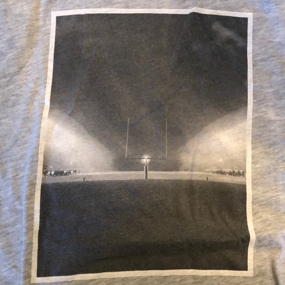 Men’s large t shirt - Picture 2 of 2